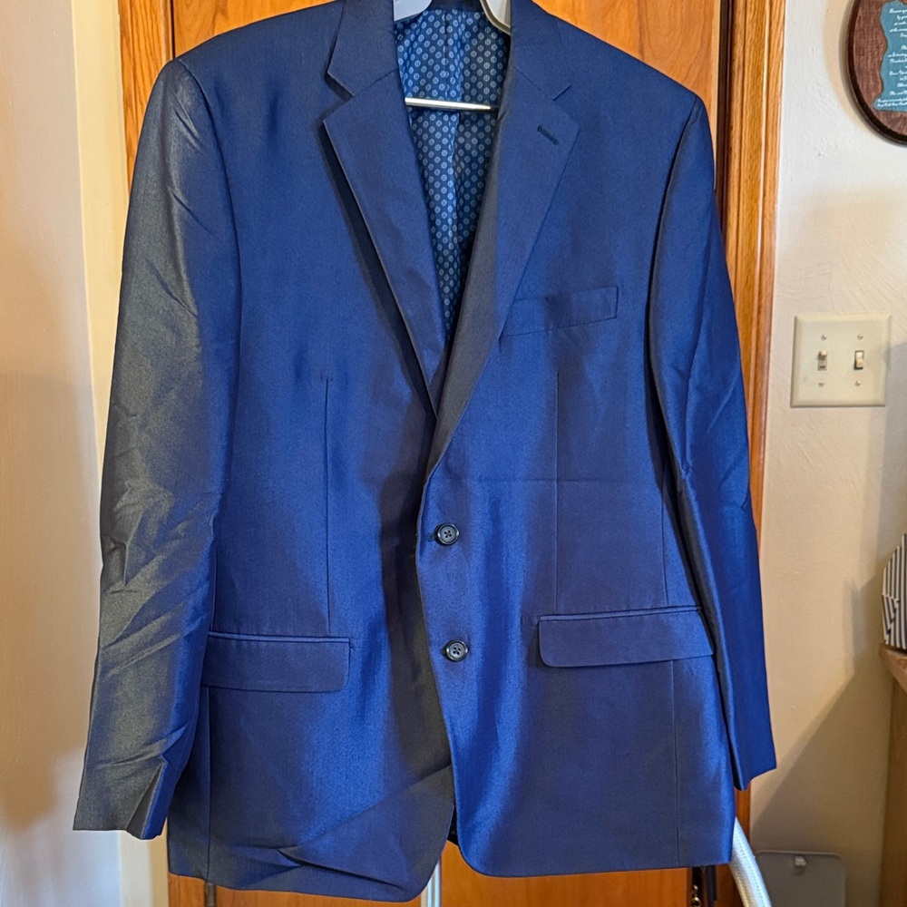 Ralph Lauren Deep Blue Men's Suit Jacket. Size 42R. Like new